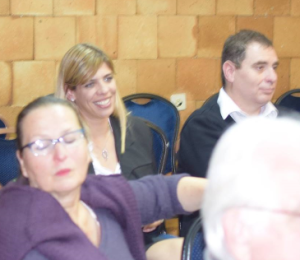 רפי ארניה עם מורן סמון מבלים בהרצאה של סוזי עוזסיני ארניה