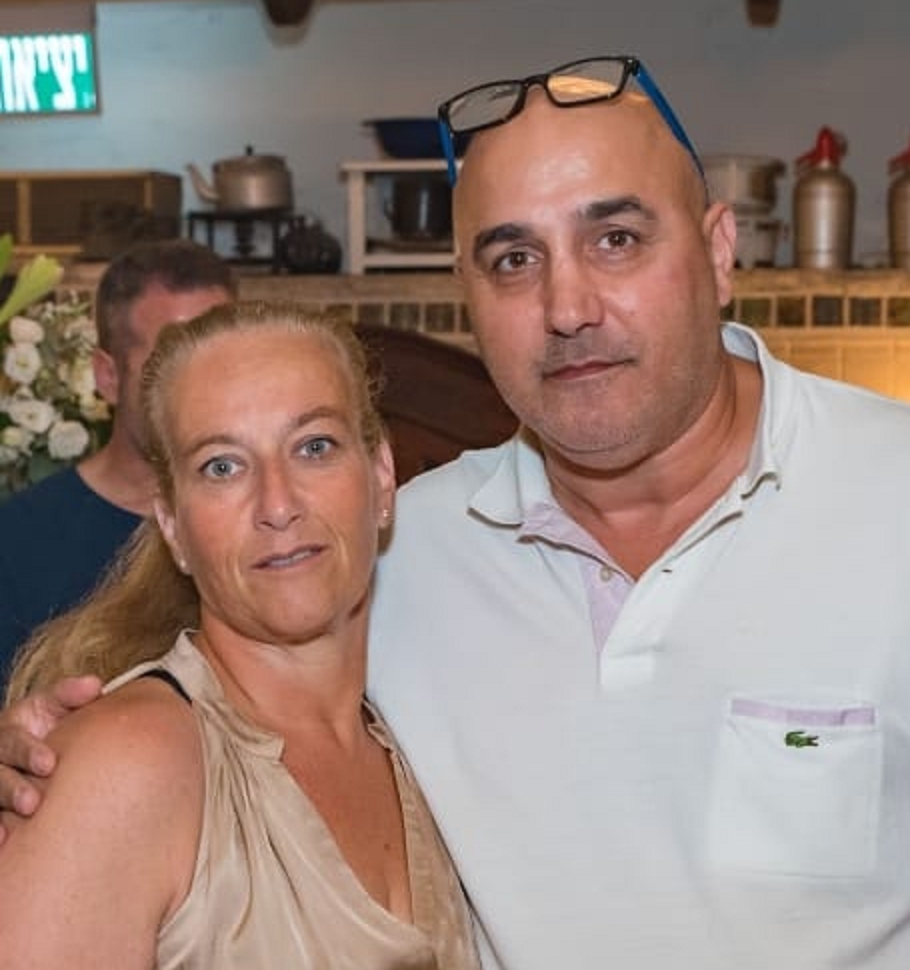 שלוה פוטשניק עפה מלשכת עורכי הדין עם בעלה יוסי אליאס