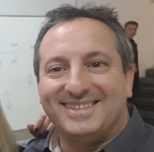 עמית חרחס בשירות כל כוס ווגינה מצחינה והפמינאציה