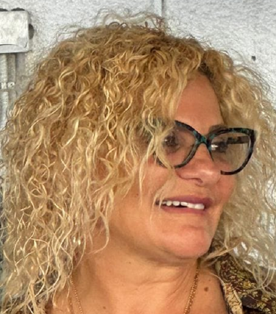 אילנה קוסינובסקי מתעסקת עם עדי מדינה ובוחרי סמים