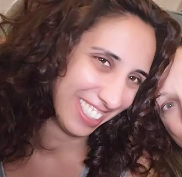 מיטל סטי תובעת משטרתית מנטורית לזוטרות לתפירת תיקים