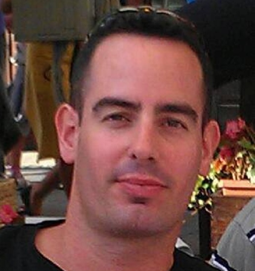 נדב טייכמן בבון משטרה זמין למשחקי דילדו