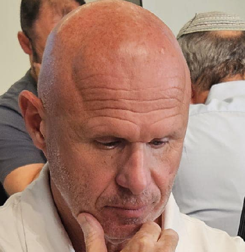 ליאור שפירא אלף הארץ בעושק וסחטנות בהוצלפ
