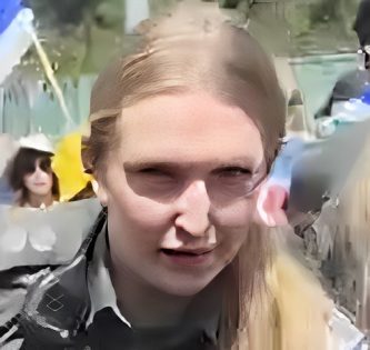 שוטרת מגב בלונדינית מפומפמת בתחת עי אייל יפה