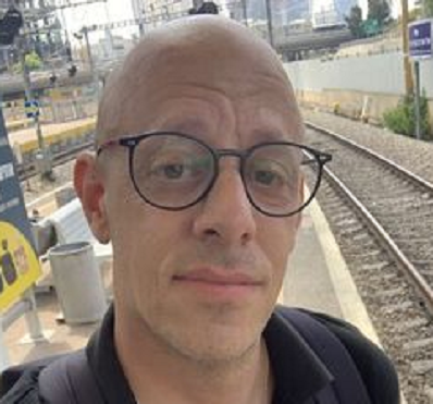 יובל בגנו פרצוף קוף מחפש זרגים של נוחבה