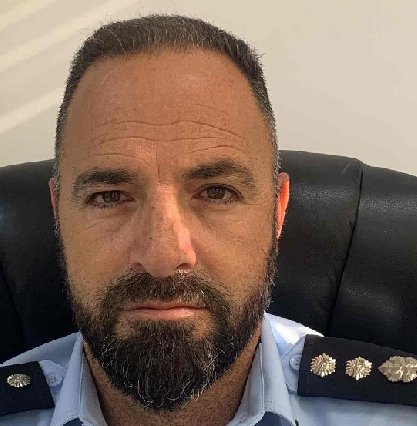 דניאל חדד מפקד משטרת הבבונים בני ברק מפרגן לחיים רוטר