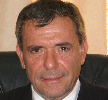 צבי זמישלי פסיכיטר שבטינה טאובר צחקה עליו שהוא פסיכי