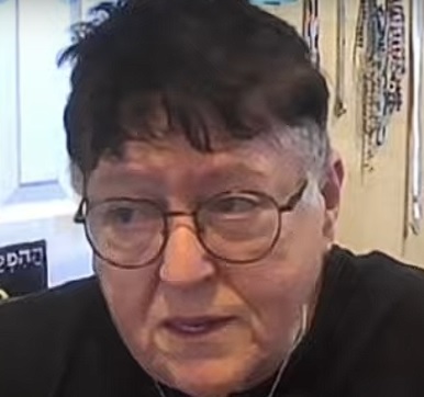 שפי פז תוקעת דילדו בתחת של גלי בהרב מיארה