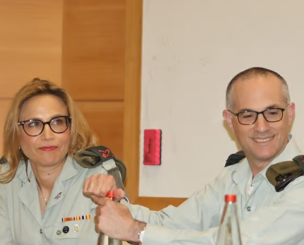 הנבל והנבלה שרון אפק ויפעת תומר ירושלמי