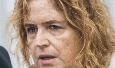 ליאת בן ארי שוחה במדמנה של תפירת תיקים פוליטית