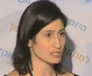 רות ברקוביץ פוסמטה רעילה עם התמחות במיניות של טרנסים וטרנסקוקסינלים